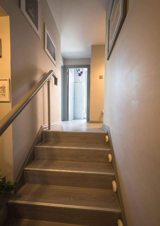 Apartment City Centre Penthouse With Parking And Balcony *