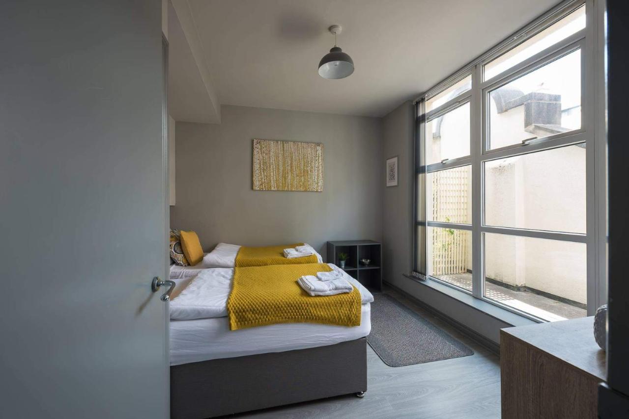 City Centre Penthouse With Parking And Balcony *