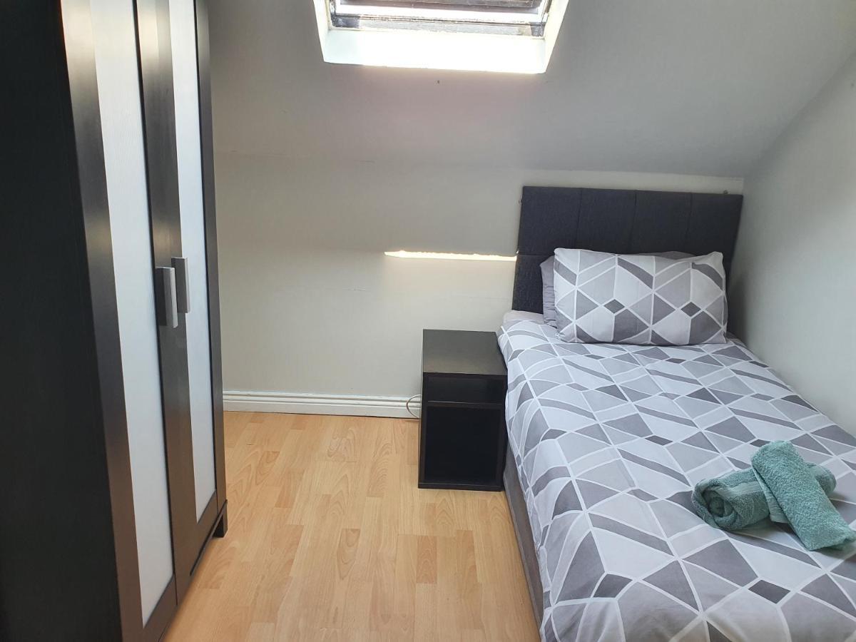 Shaftesbury Avenue Townhouse Belfast