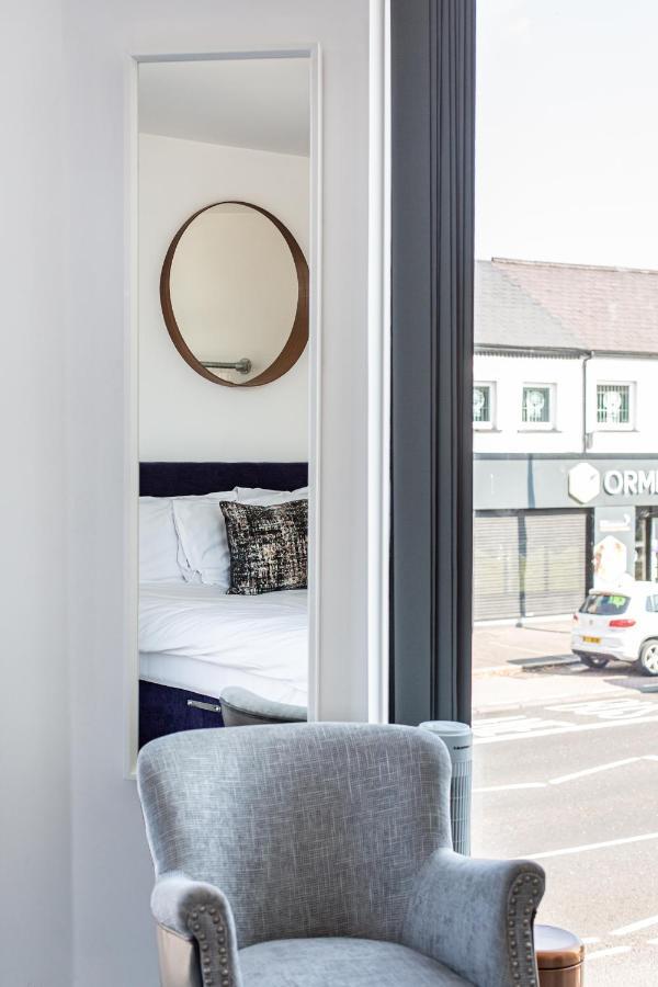 Apartment Luxury Fully Equipped Kitchen Ormeau Park