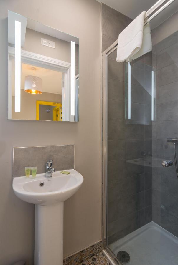 The Wellesley 4*