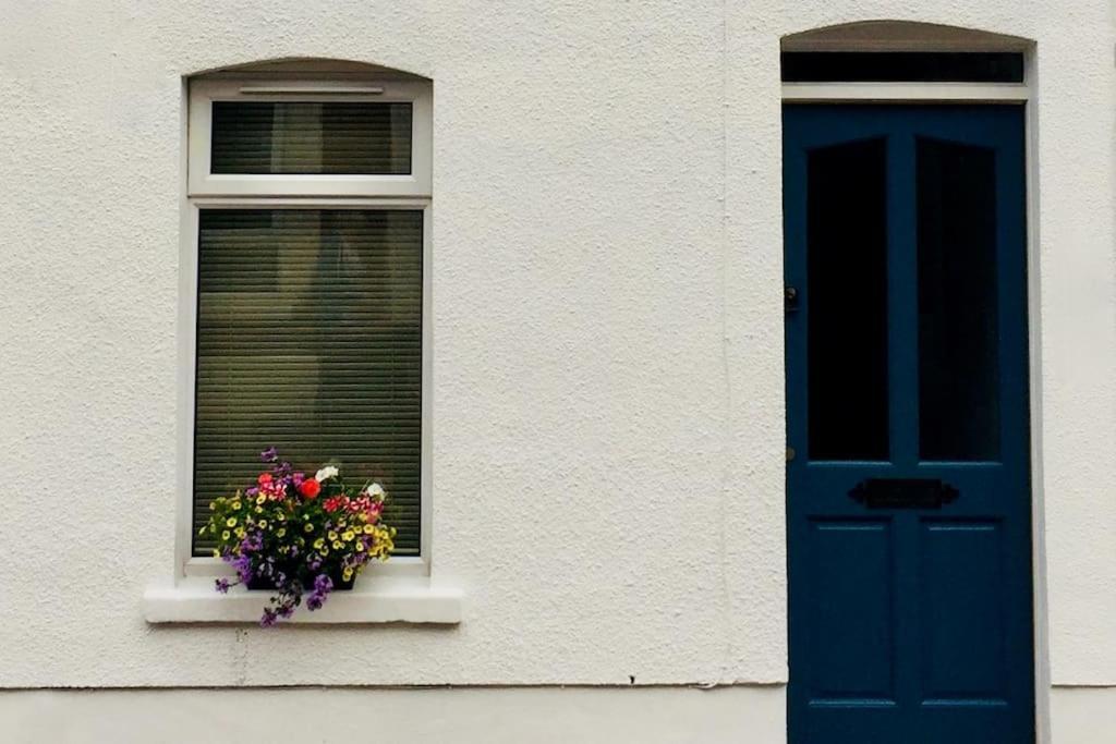 Townhouse In Prime Location In *