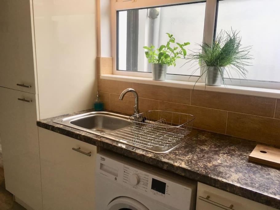 Townhouse In Prime Location In