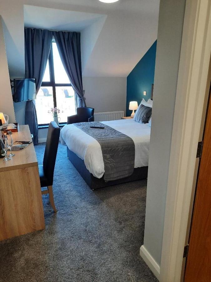 Standing Stones 4* Belfast