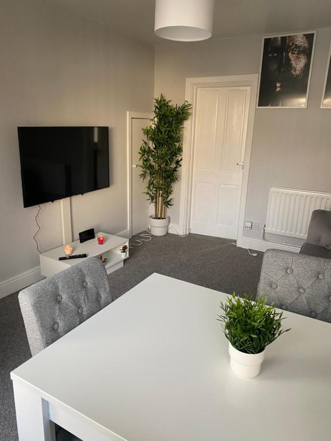Convenient Apartment *