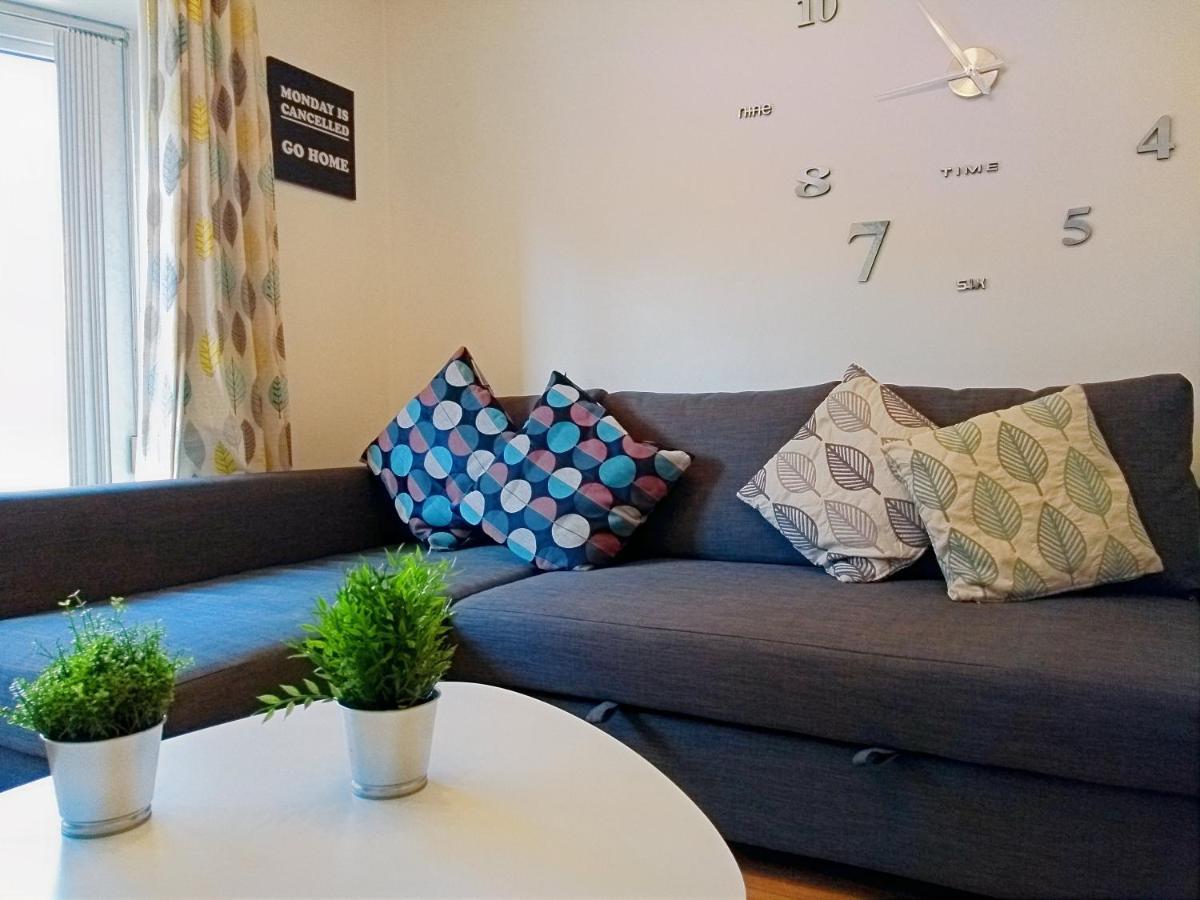 Apartment Very Central Location- Free Parking - 2 Bedrooms