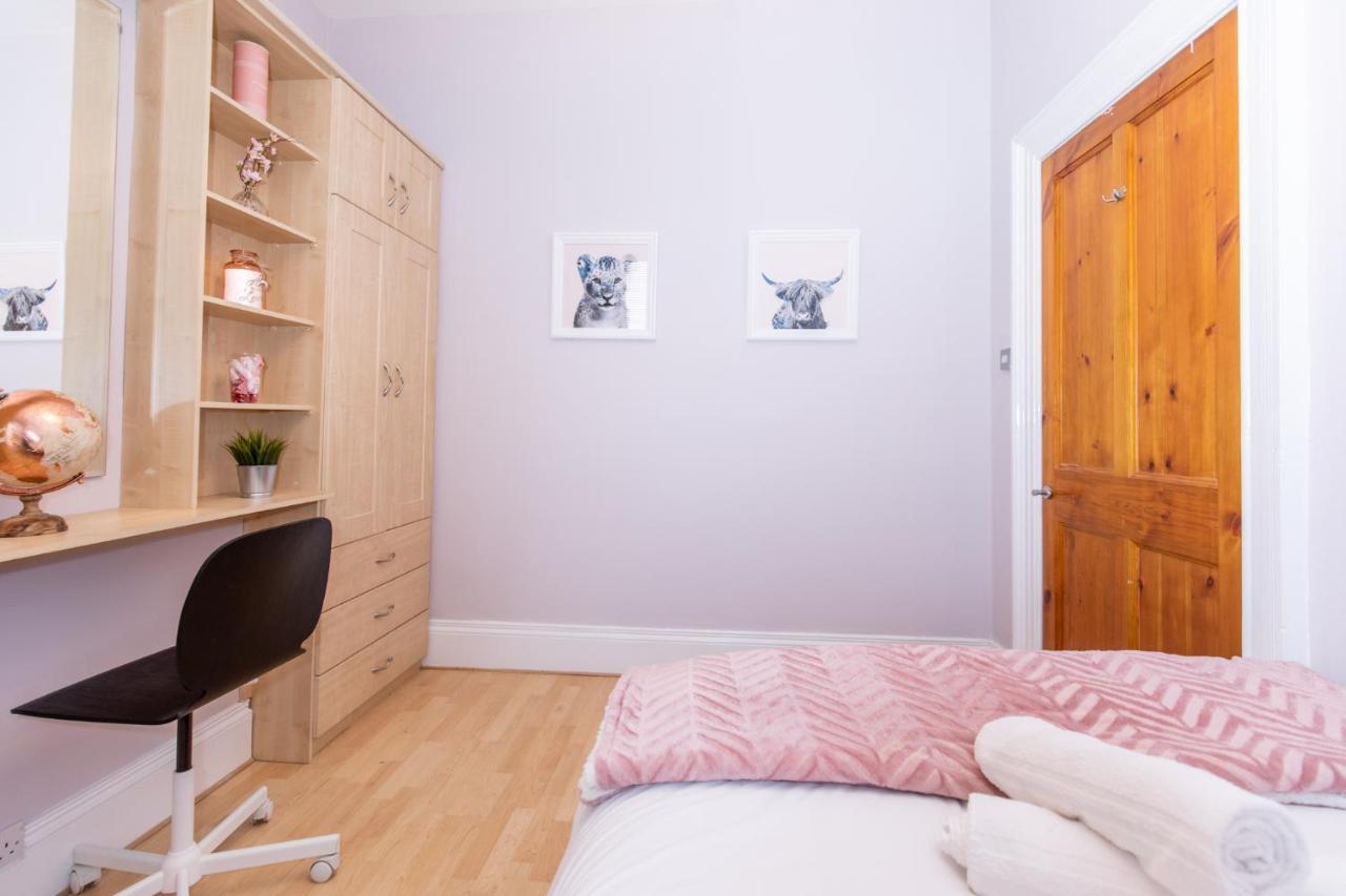 Guest house So-lux Belfast
