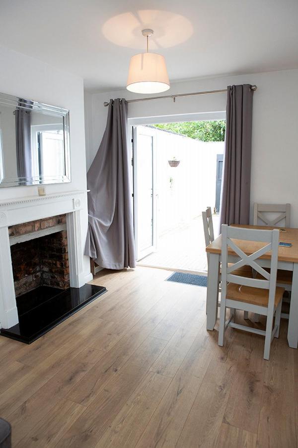 Holiday home Cheerful 2 Bedroom House With Patio And Office *