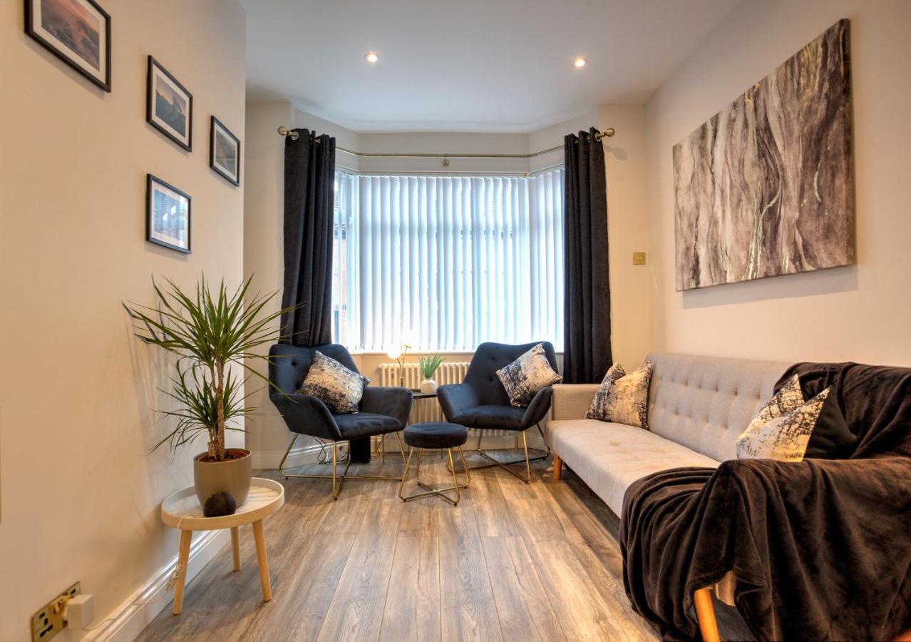 The Boutique Cozy Sleeps7 (adults Only) Belfast
