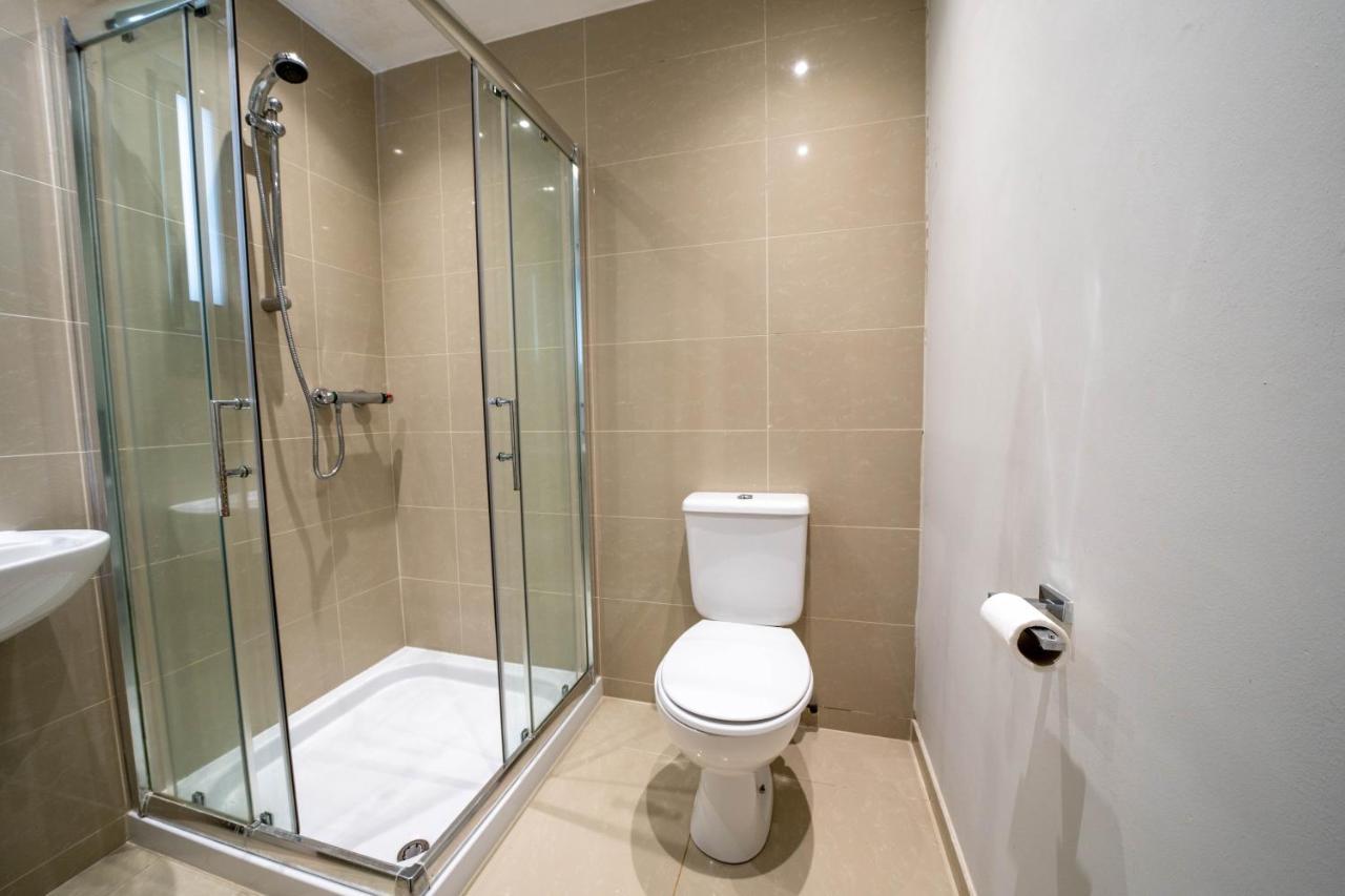 Botanic Sleeps 6 Apartment Belfast