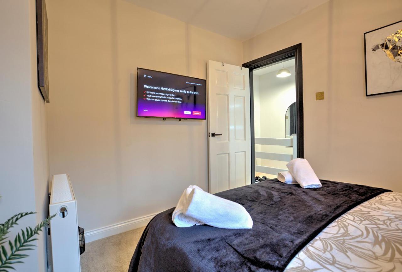 The Boutique Cozy Sleeps7 (adults Only) Holiday home *