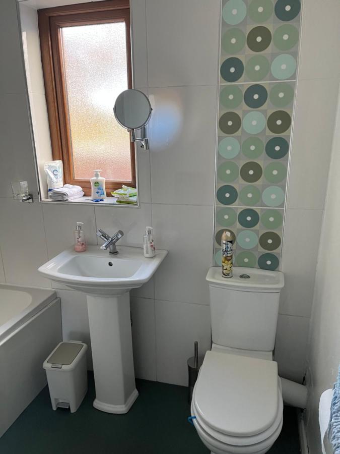 11 Parkmore Street, Ormeau Road, Belfast, Bt7 2gt, 2 Bedroom House