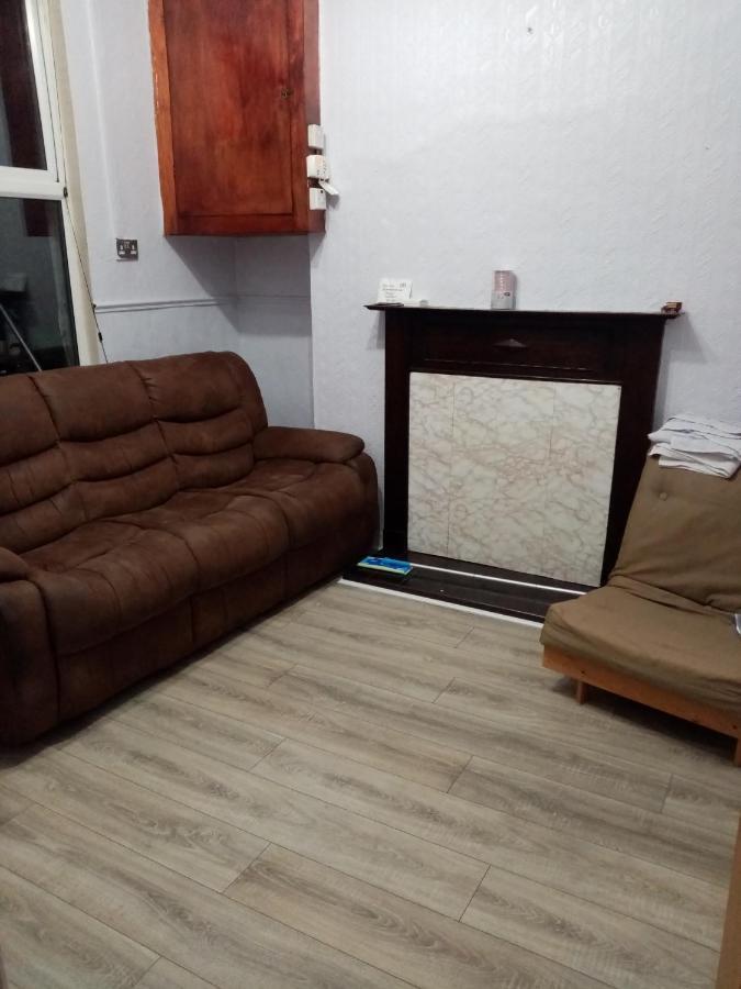 East Available Long Or Short Term Guest house Belfast