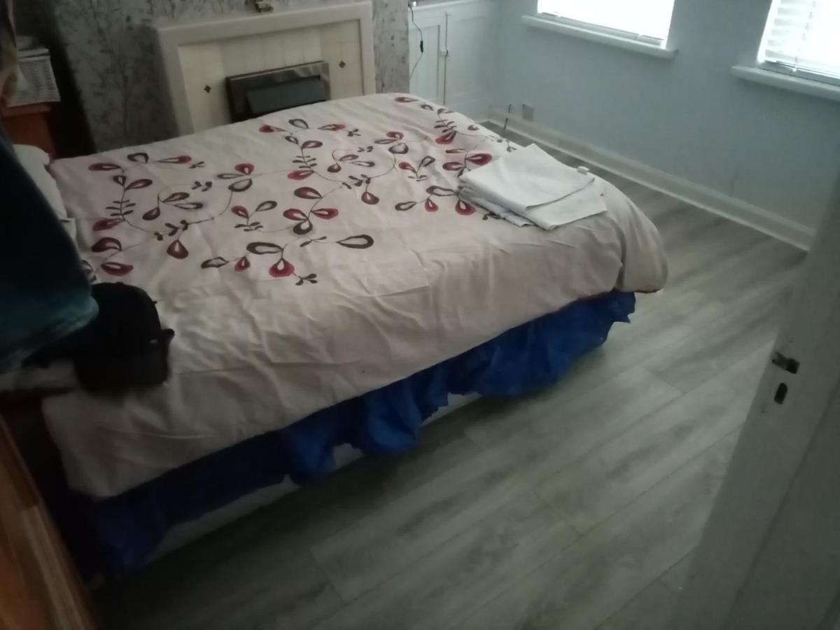 East Available Long Or Short Term Guest house Belfast