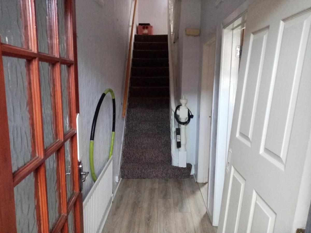 Guest house East Available Long Or Short Term *