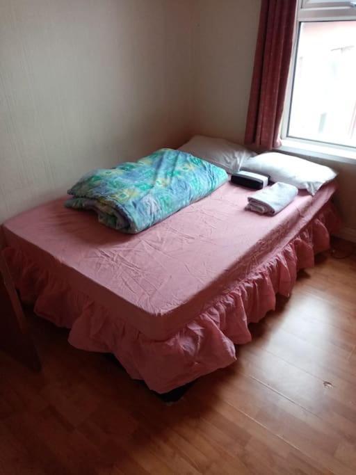 East Available Long Or Short Term Guest house Belfast