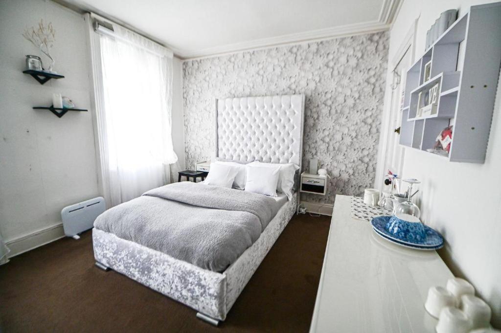 Aunty Katie's House, Ni Tourist Board Certified With Free Continental Breakfast Homestay *
