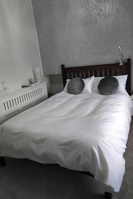 Aunty Katie's House, Ni Tourist Board Certified With Free Continental Breakfast * Belfast
