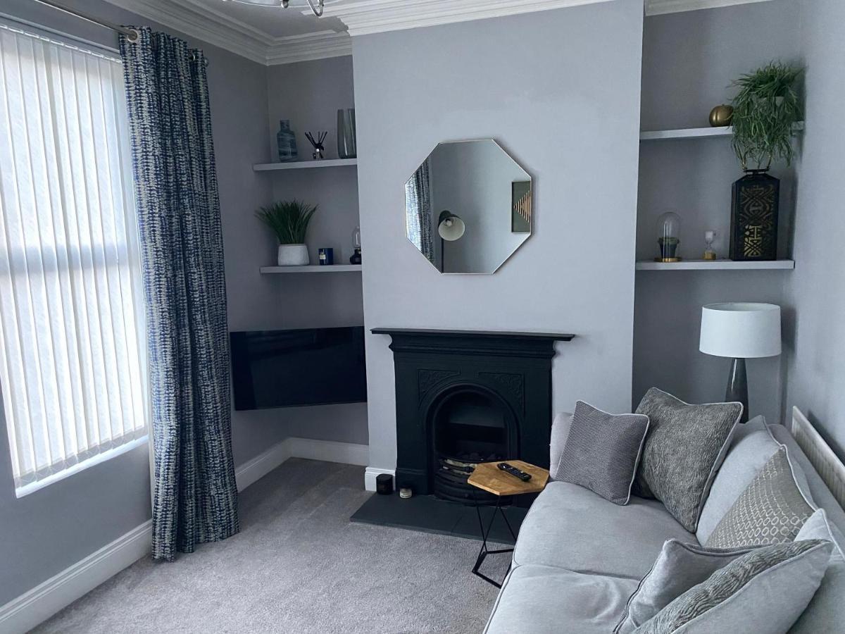 Victorian South Area Lisburn Road 3 Double Bedrooms - Great Transport Links *