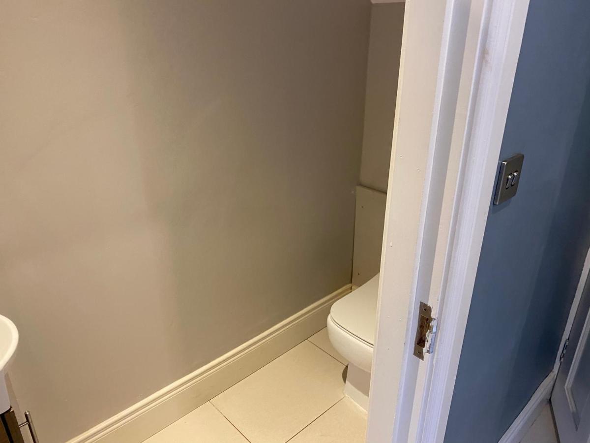 Victorian South Area Lisburn Road 3 Double Bedrooms - Great Transport Links Holiday home