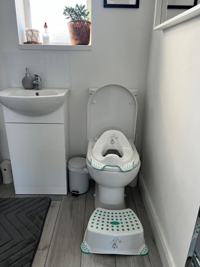 Stay-k-belfast Cosy Entire House 10 Mins From Centre Belfast