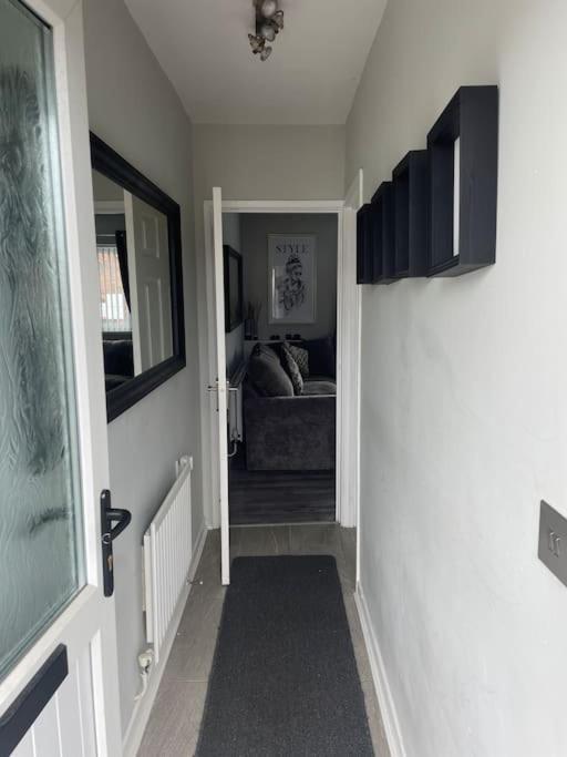 Fantastic Full 3 Bedroom Modern Apartment *