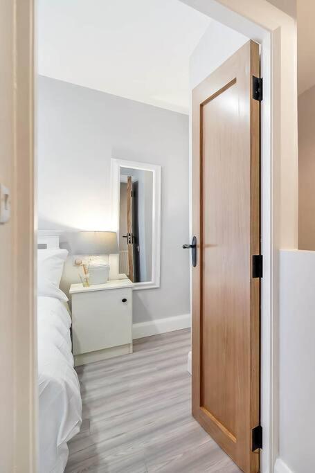 Villa Ardoyne 'sleeping 4 Guests' *