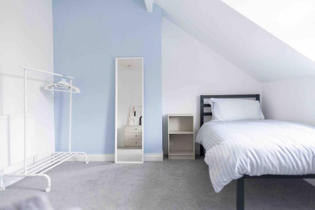 Charming 3 Bedroom Townhouse * Belfast