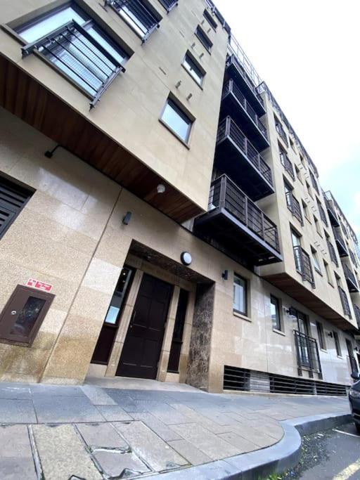 Amazing City Centre 1 Bedroom With Balcony Lgbtq Friendly * Belfast
