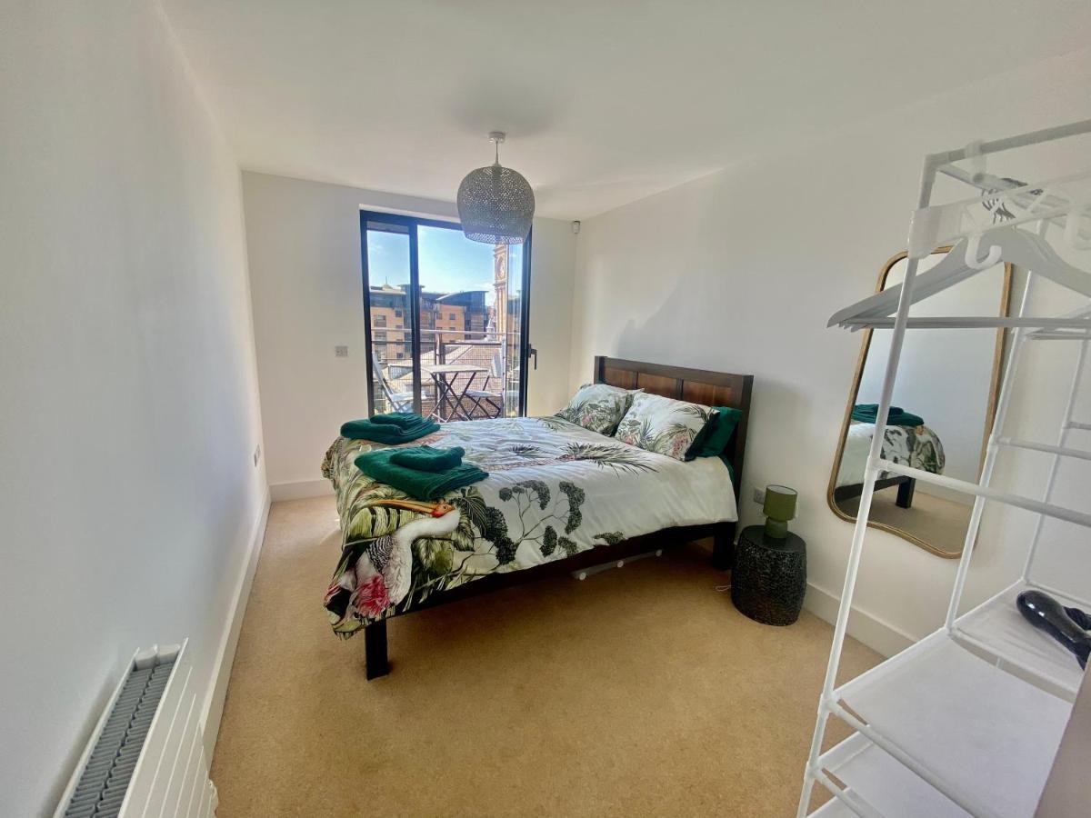 Amazing City Centre 1 Bedroom With Balcony Lgbtq Friendly *