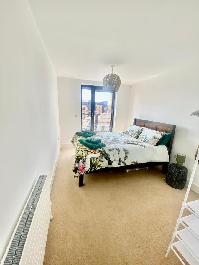 Amazing City Centre 1 Bedroom With Balcony Lgbtq Friendly Belfast