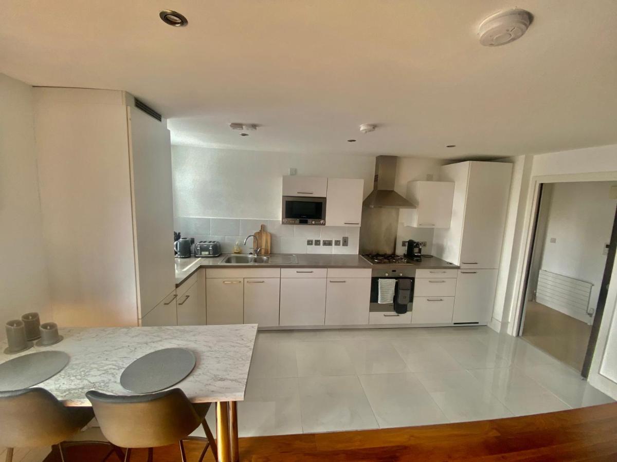 Apartment Amazing City Centre 1 Bedroom With Balcony Lgbtq Friendly *