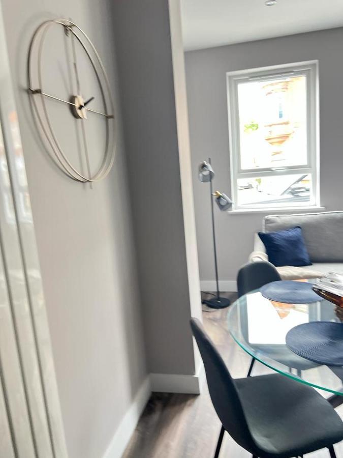 Apartment Modern Great Location Free Parking Belfast