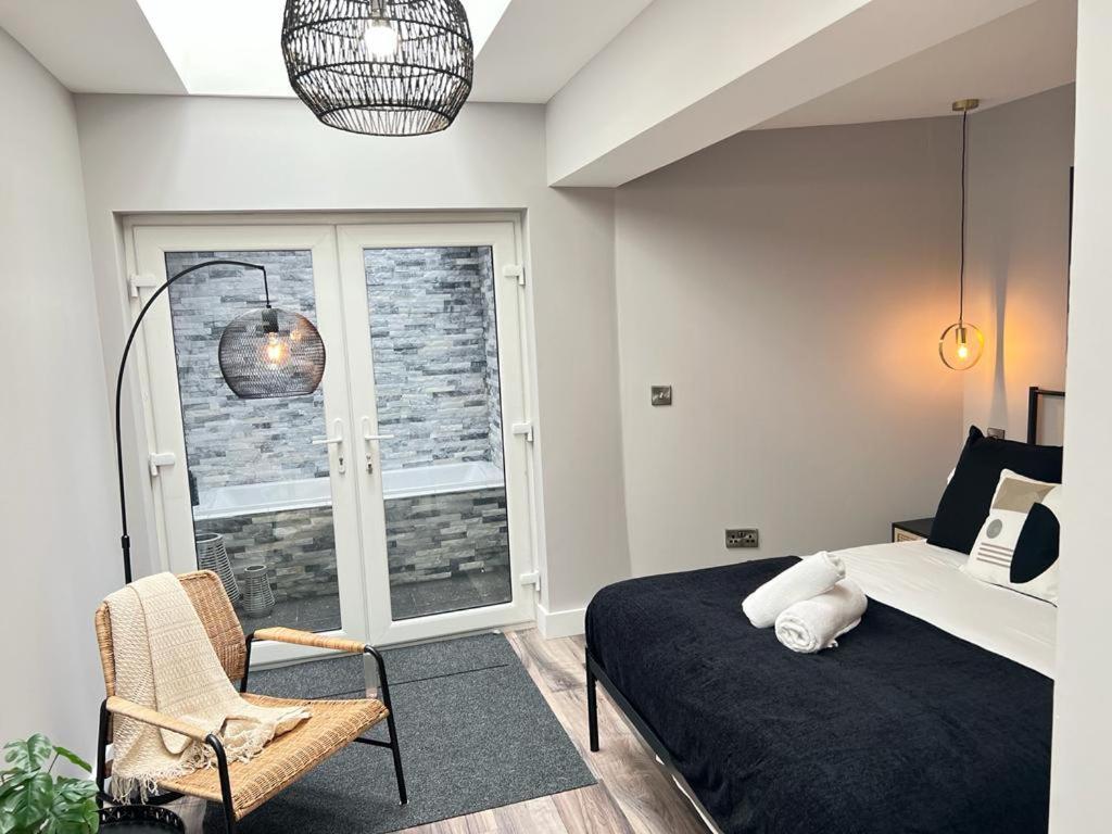 Apartment Modern Great Location Free Parking *