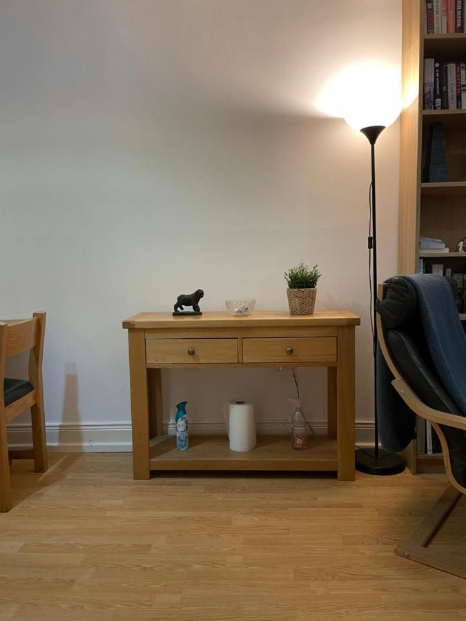 Away From 家外之家 D Homestay