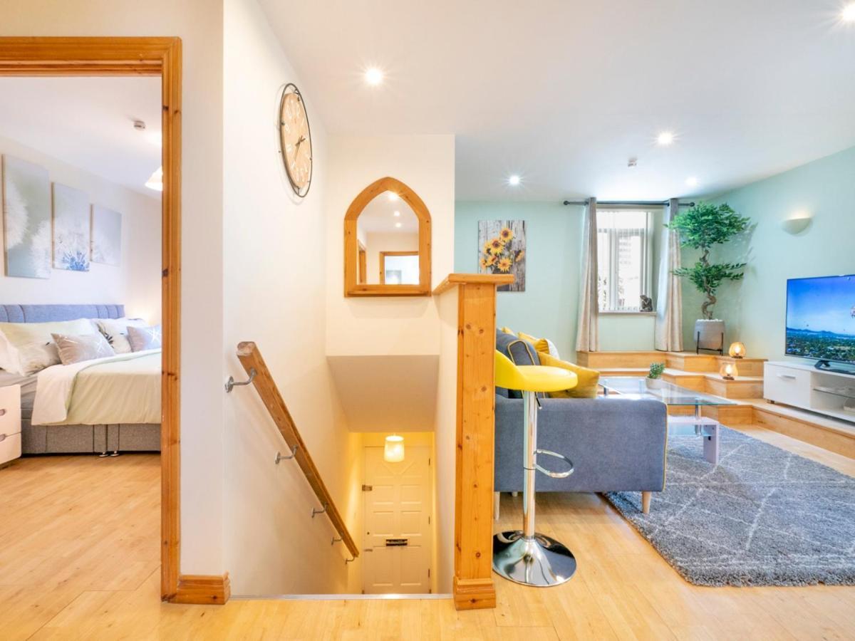 Pass The Keys Simply Stunning 2br Centre Queens Uni