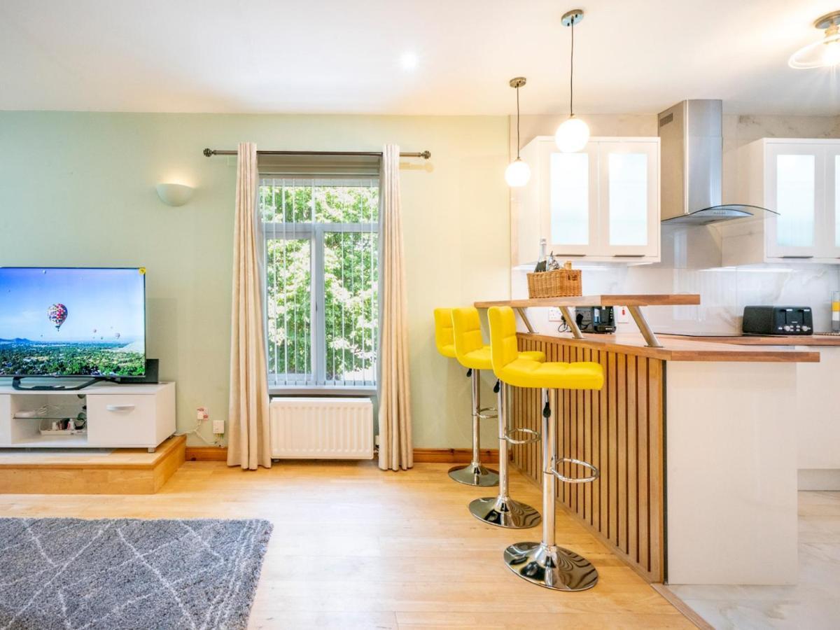 Pass The Keys Simply Stunning 2br Centre Queens Uni Apartment Belfast