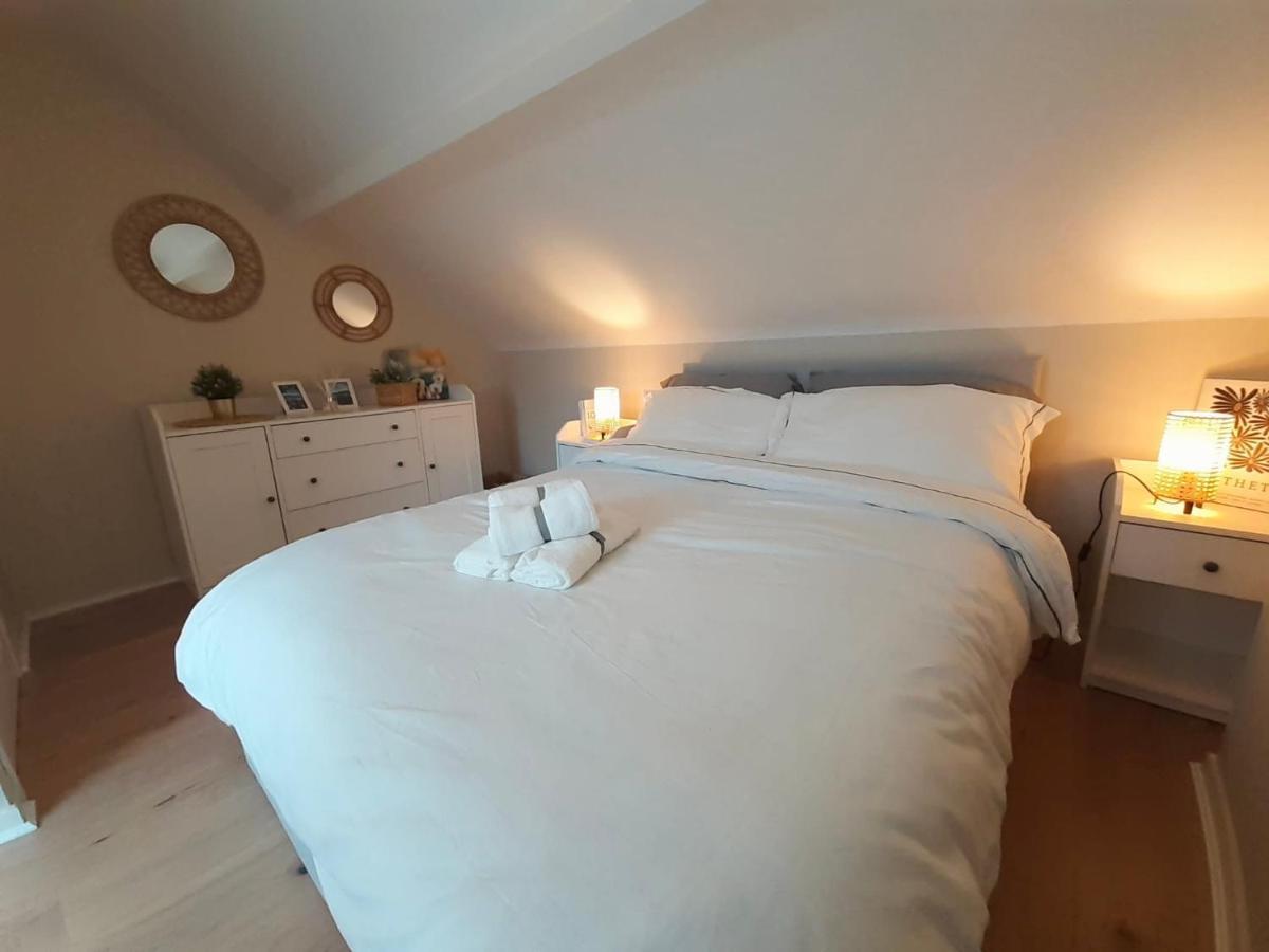 J&s Downtown Sky Attic House Homestay *