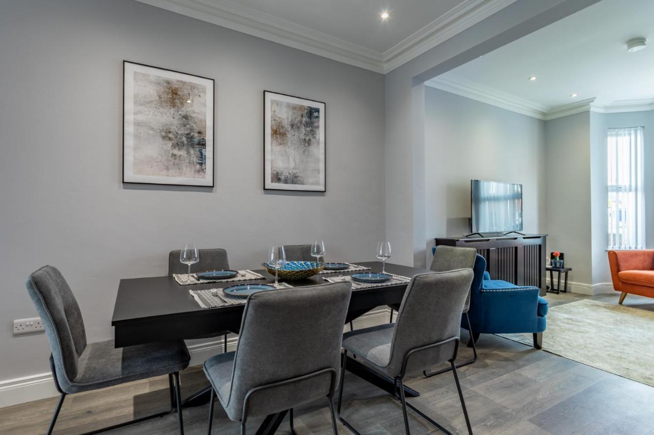 Luxury Edwardian Townhouse In * Belfast