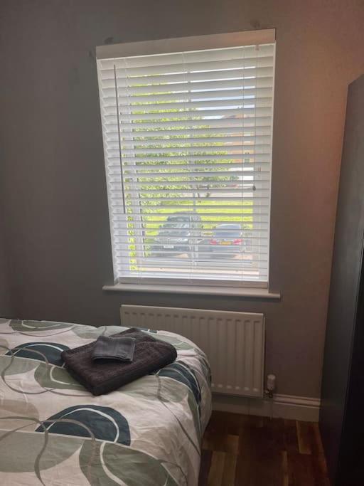 Mayfield Square Apartment *