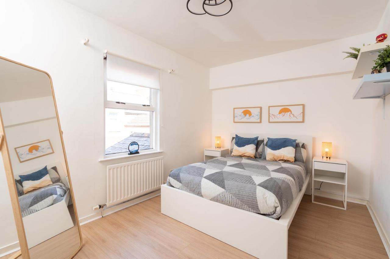 Holiday home Super Modern 2bd Central *