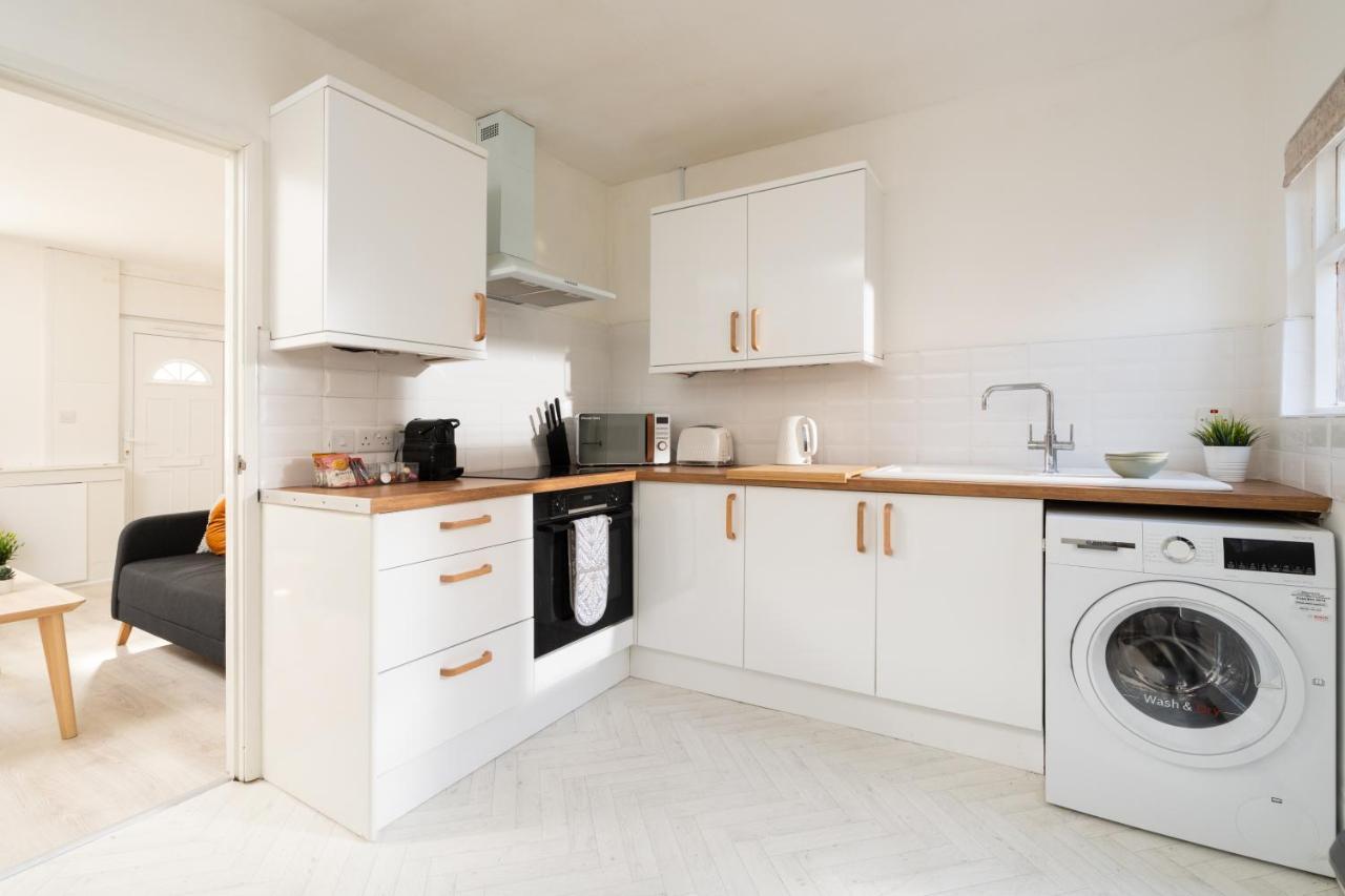 Super Modern 2bd Central