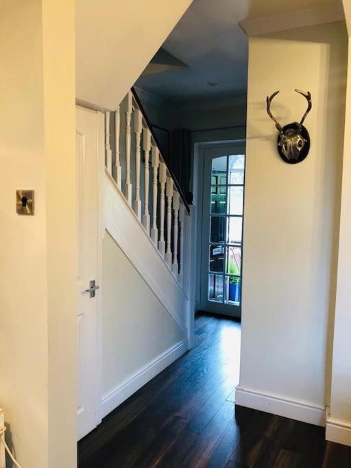 Holiday home Cosy Two Bed Terraced House 7min Drive From *