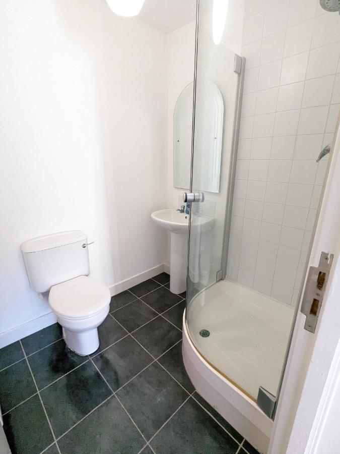 Location In Belfast! Free Parking Apartment Belfast