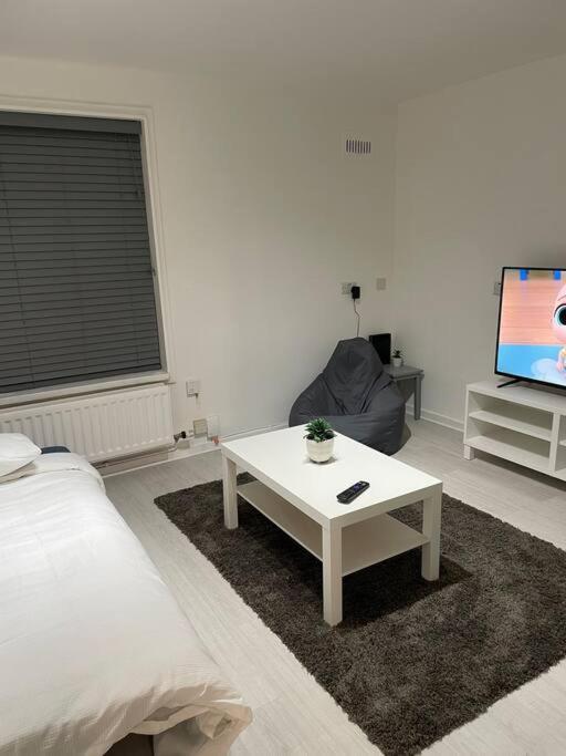 Chic: Elegant 2br Sleeps 5, Prime Location