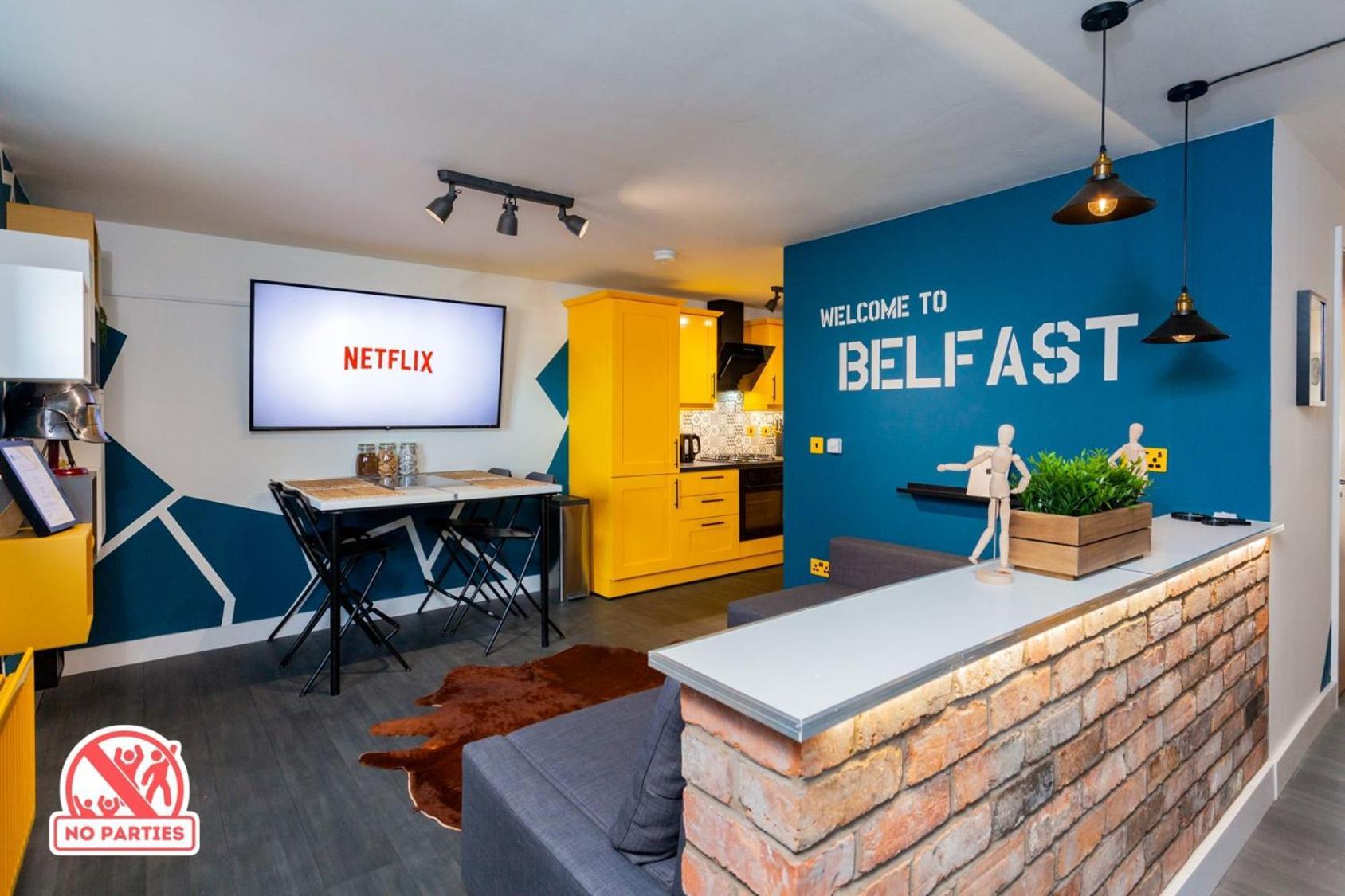 Funky - Secure Parking - Wifi - Sleeps 6 - No Parties * Belfast