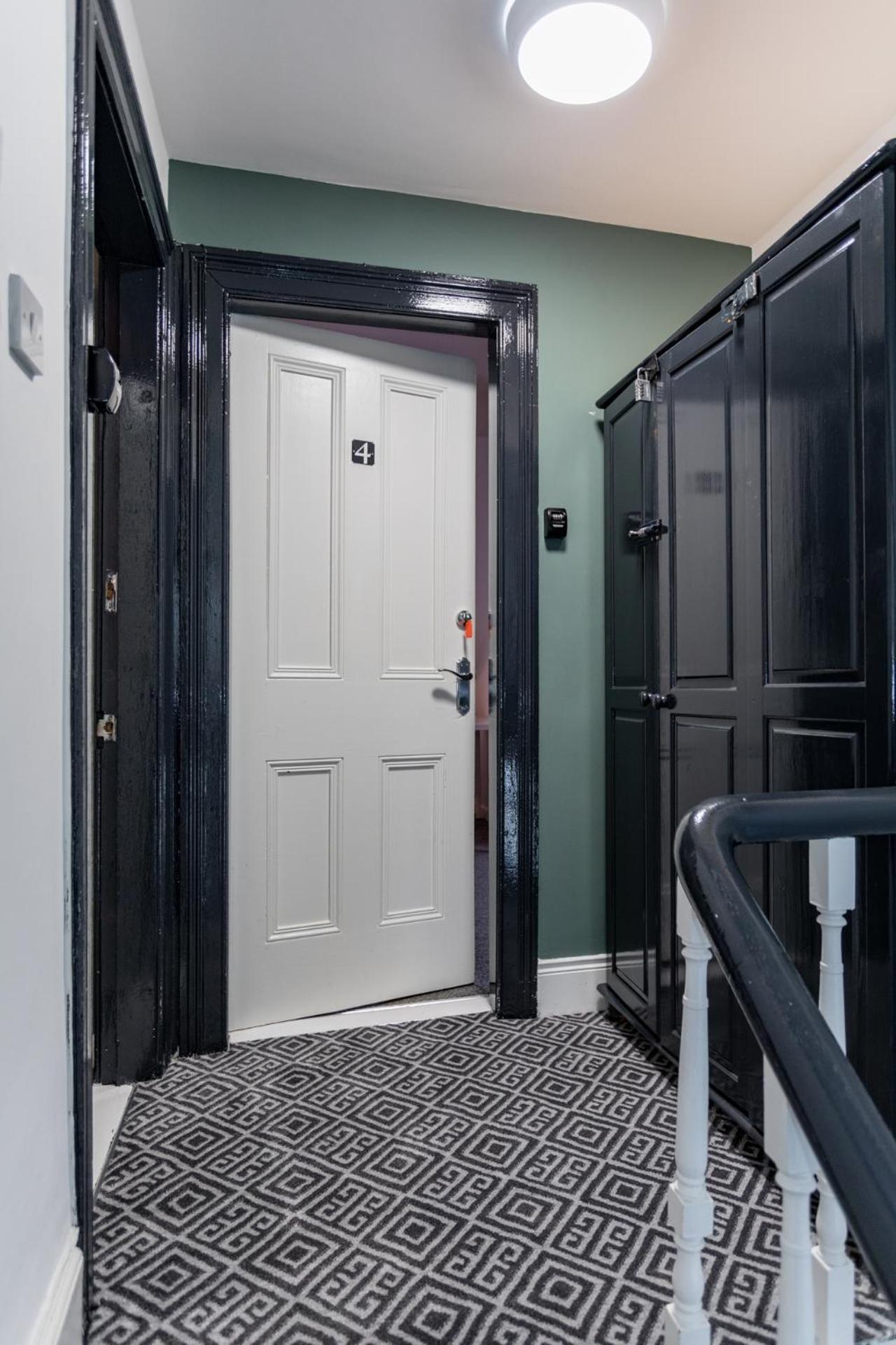 Guest house Castlereagh