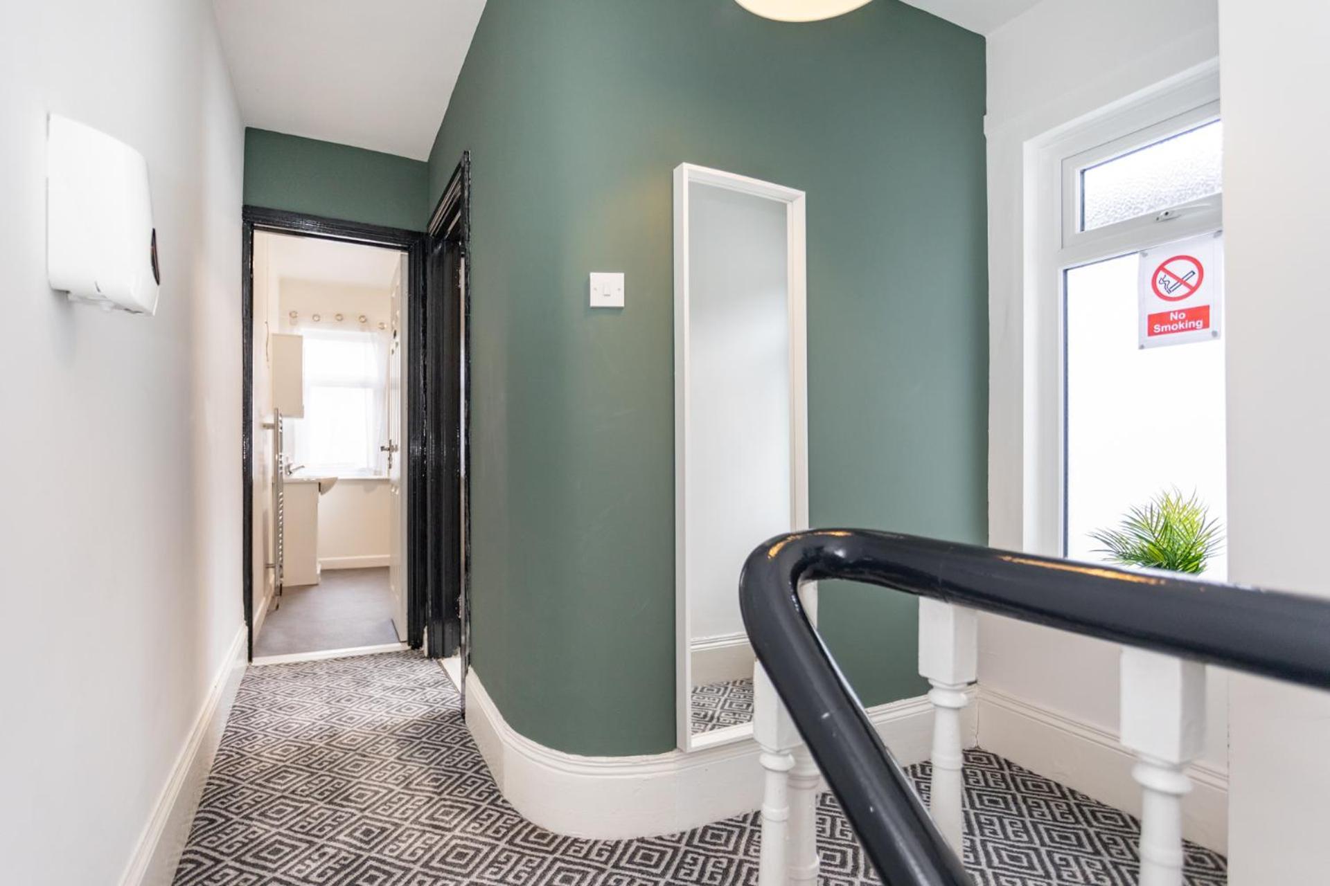 Castlereagh Guest house 3*