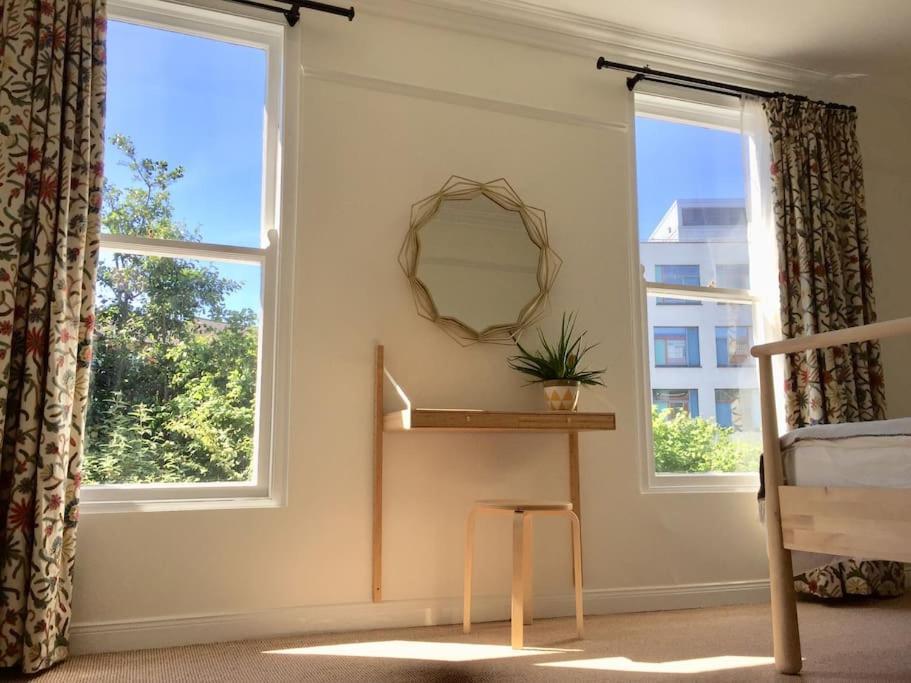 Stylish Centre House / 3 Bedroom / Family Friendly Belfast
