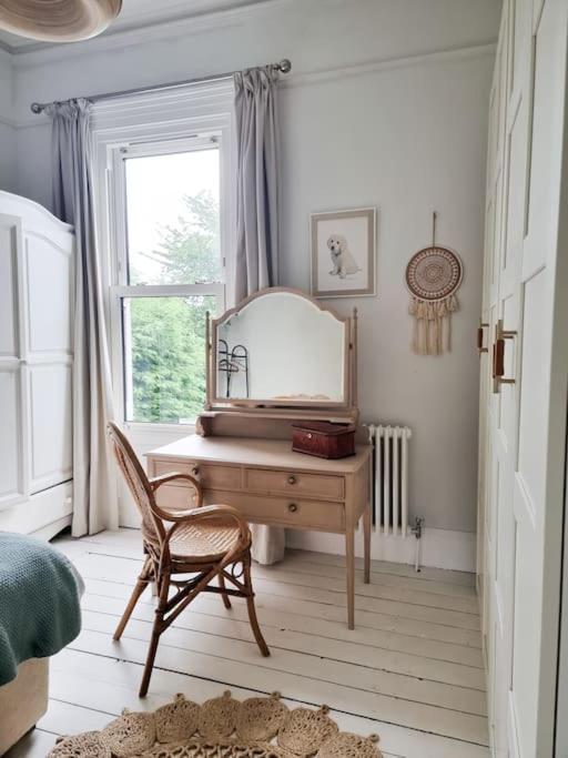Spacious Victorian Holiday home Belfast